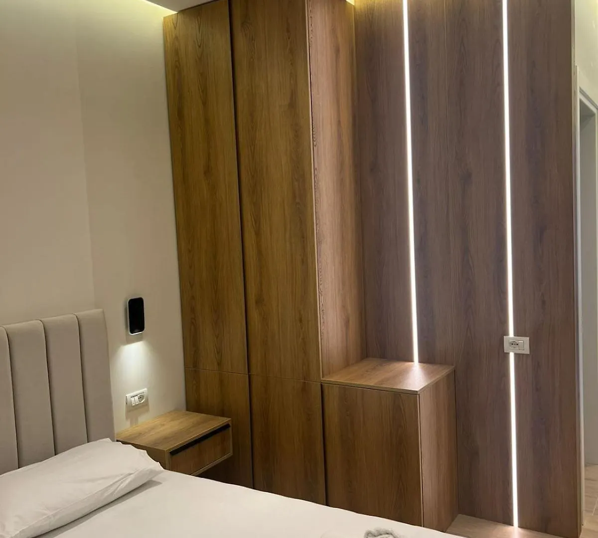 Emily'S Hotel Himare