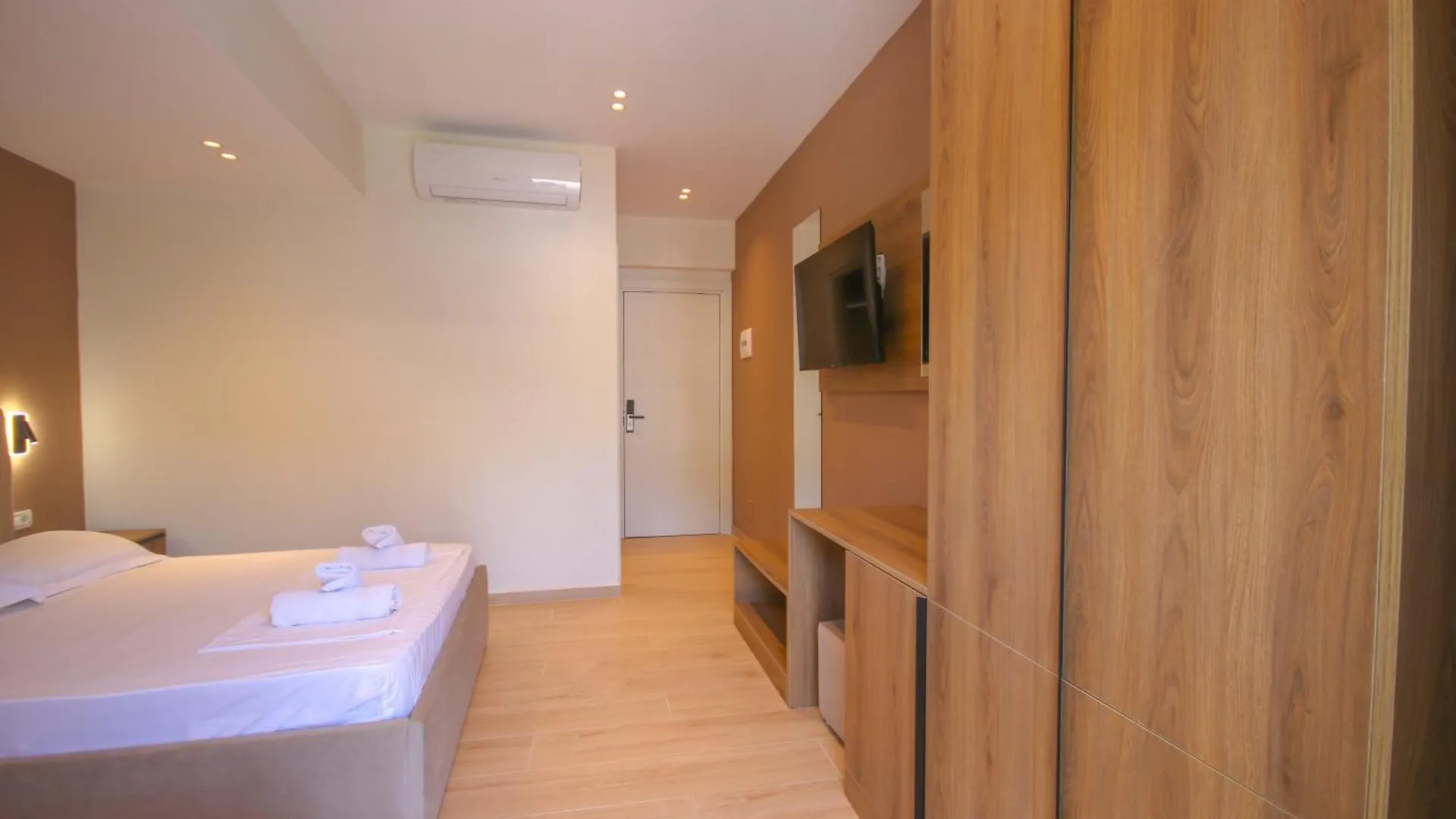Emily'S Hotel Himare 0*,