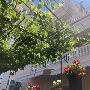 Himara Apartments Appartamento